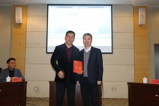 http://marxnew.hdu.edu.cn/_upload/article/images/2e/f9/f753829c411a9845e3bfe7de6c83/f8cbea22-350e-4e28-a40a-4fe0f5636940.jpg
